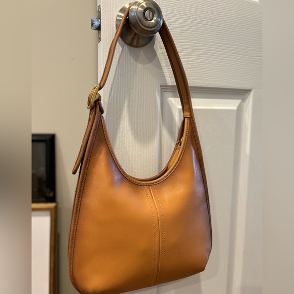 Coach Tan Leather Shoulder Bag - Picture 5 of 11